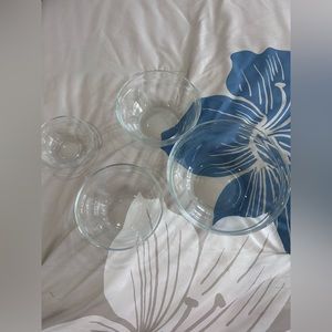 Clear Glass Mini Mixing/Prep Bowls • 4 •